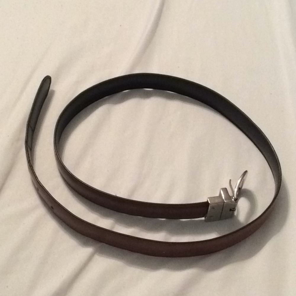 Reversible belt